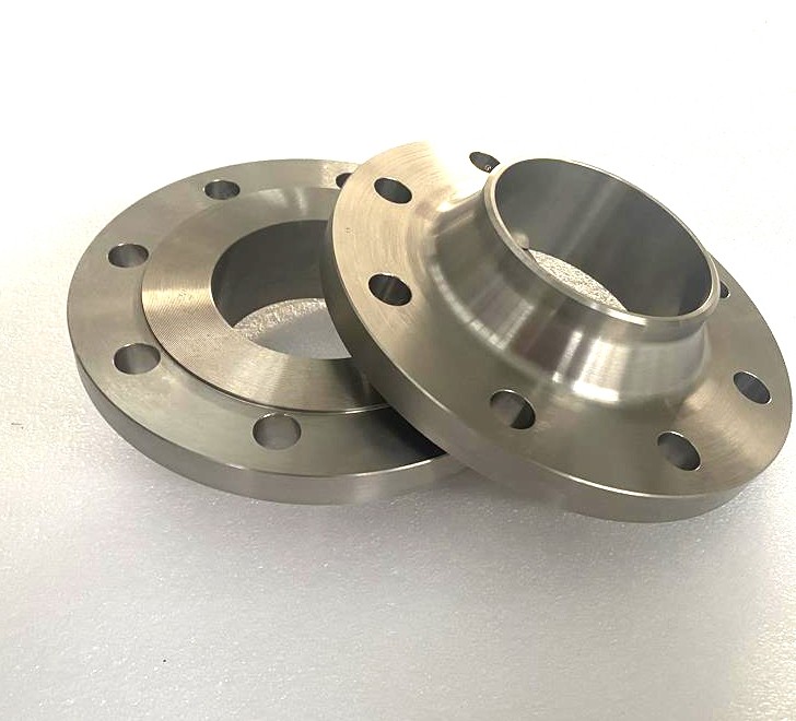 钛法兰的材料特性‌！